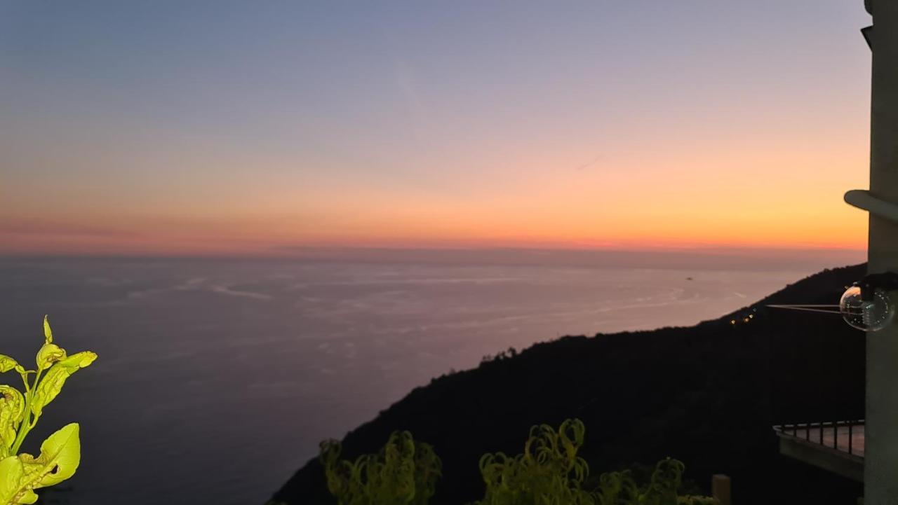 Sunset - Homy 5 Terre Retreat Appartement Biassa Buitenkant foto